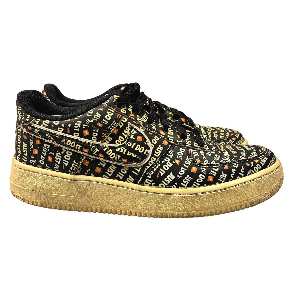 Nike Air Force 1 07 LV8 Just Do It Sneakers JUST DO IT Swoosh Black Youth 6.5Y